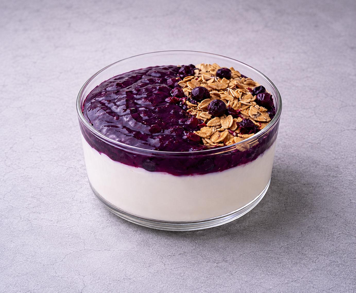Creamy Yogurt & Granola
